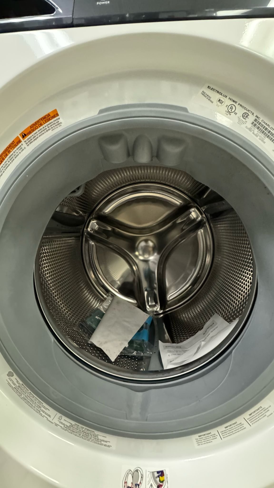 Electrolux Used 27 Inch Front Load Stackable Set - Image 5