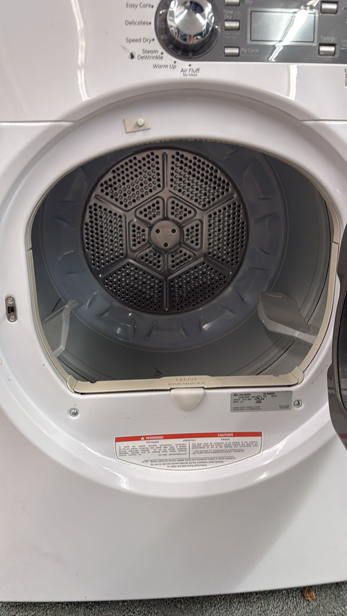 GE 7.0 electric dryer with steam - Image 3