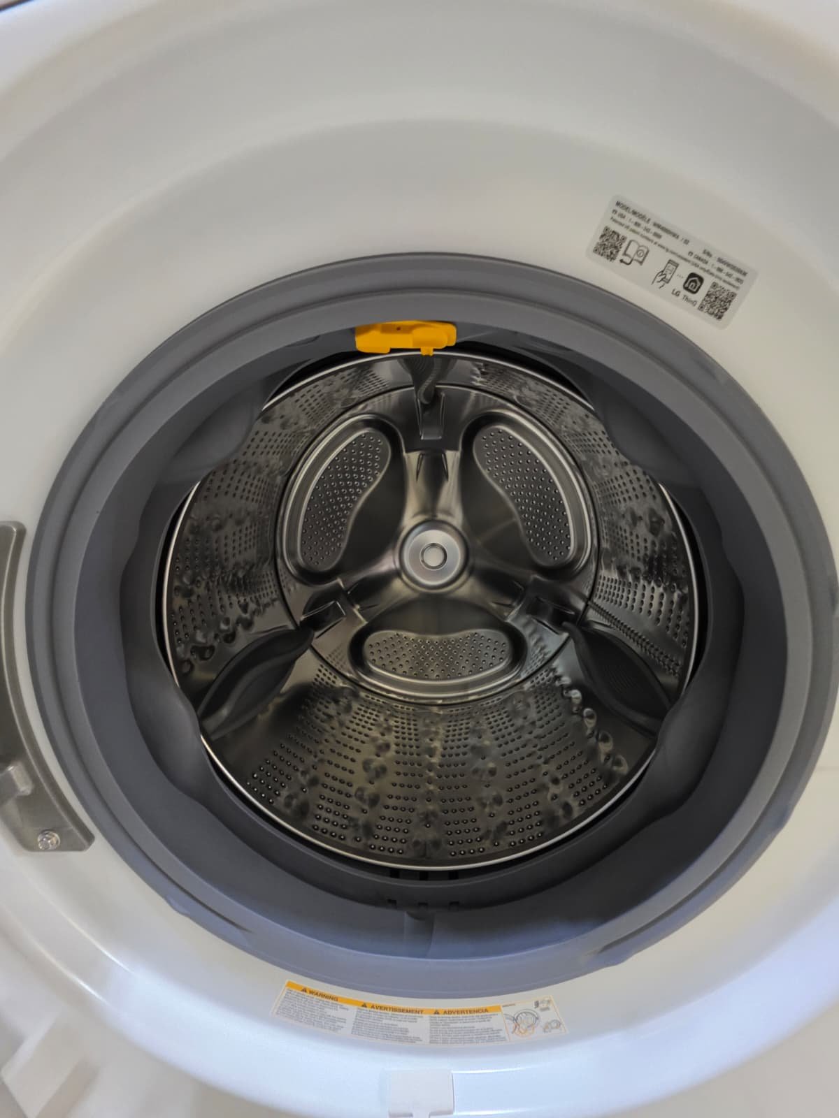 LG NEW ELECTRIC WASHER DRYER SET WITH WARRANTY - Image 2