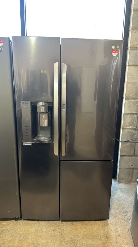 LG USED SIDE BY SIDE REFRIGERATOR BLACK STAINLESS STEEL WITH WARRANTY